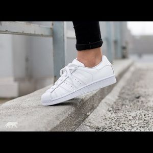 Adidas super star size 7